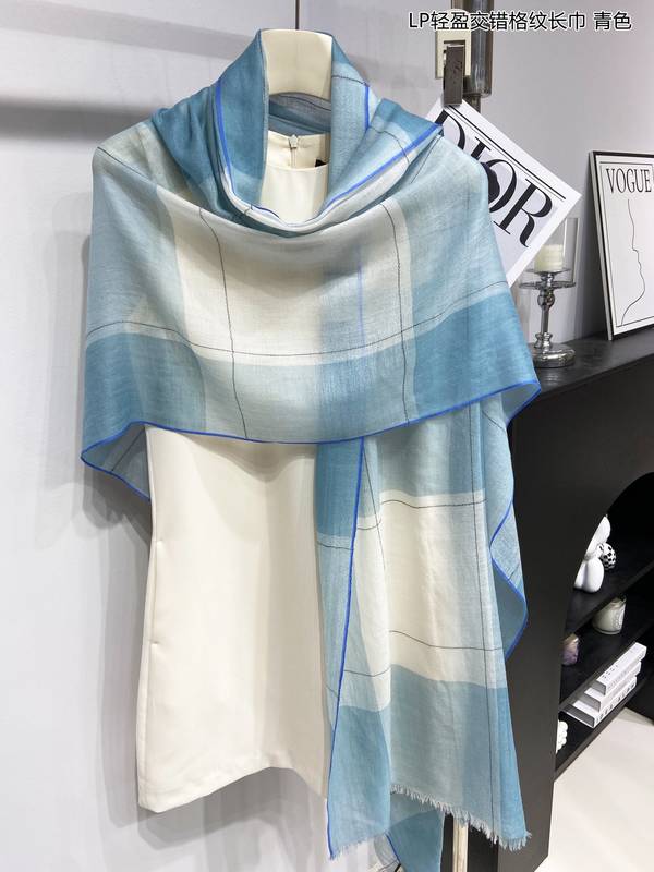 Loro Piana Scarf LPC00049 Loro Piana Scarf LPC00049